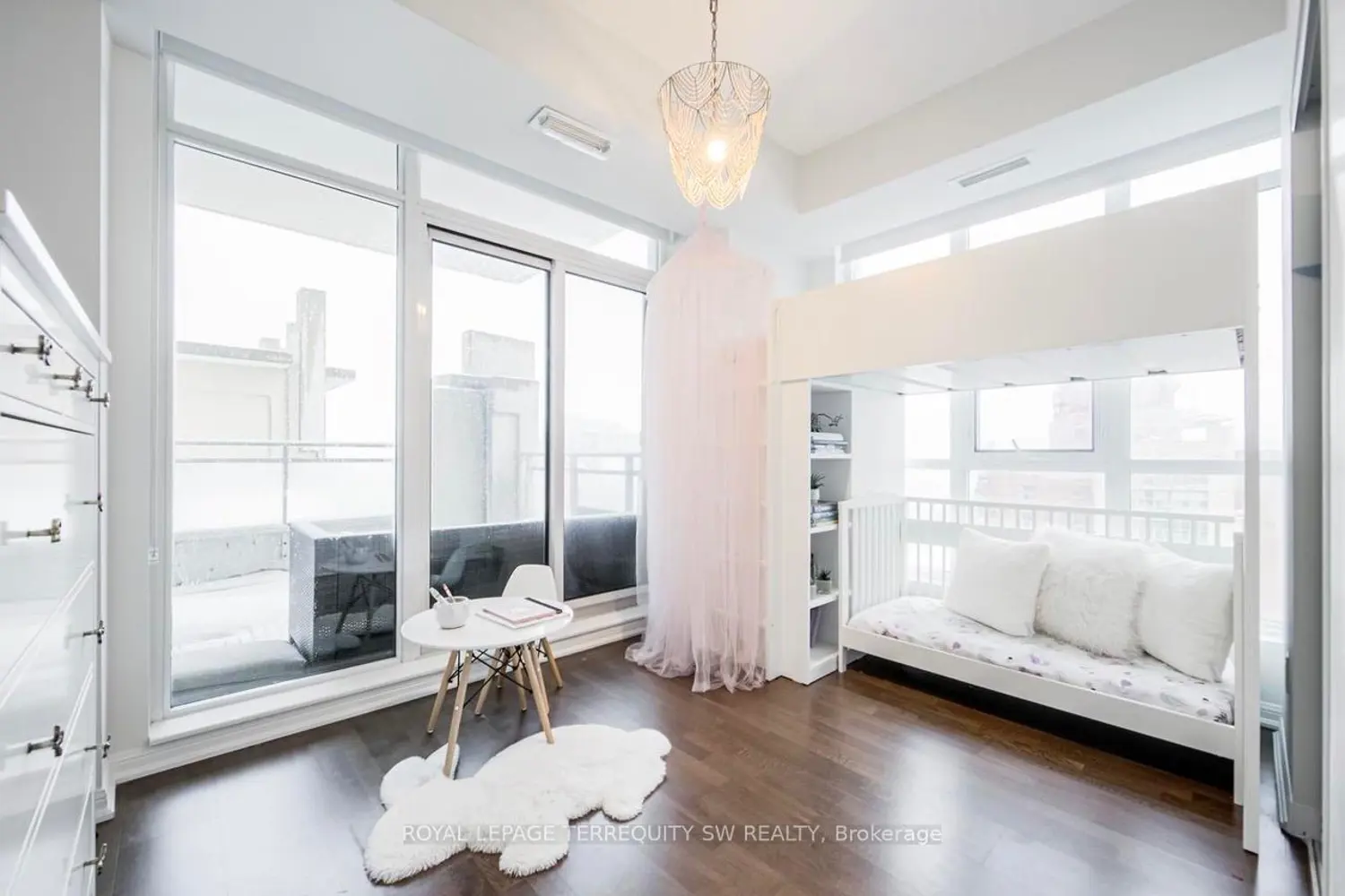Additional image 11 of 21 Grand Magazine Street 1201