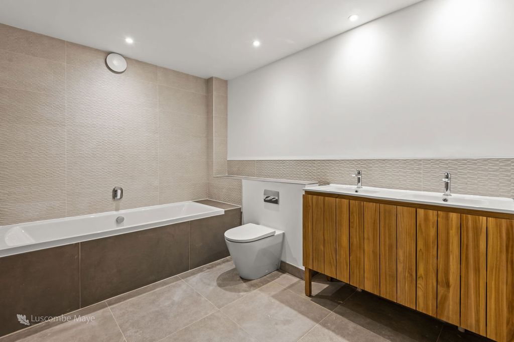 Additional image 12 of 3 bed flat for saleIsland Street, Salcombe TQ8