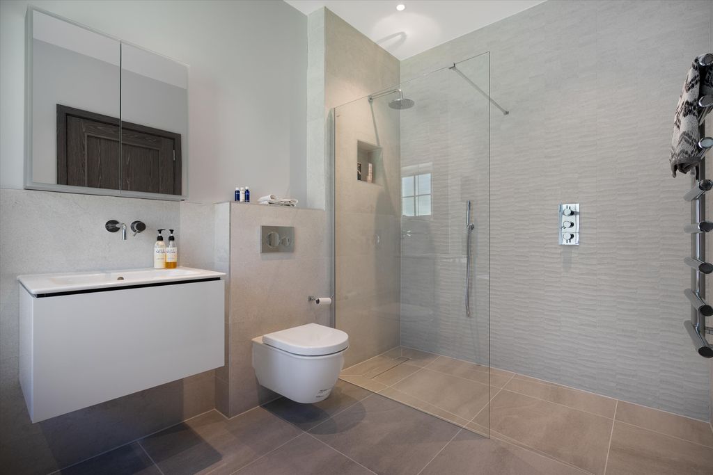 Additional image 22 of 6 bed detached house for saleHorsegate Ride, Ascot, Berkshire SL5