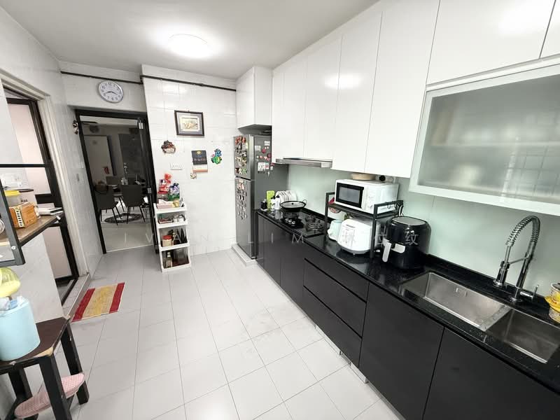 106B Punggol Field photo 2