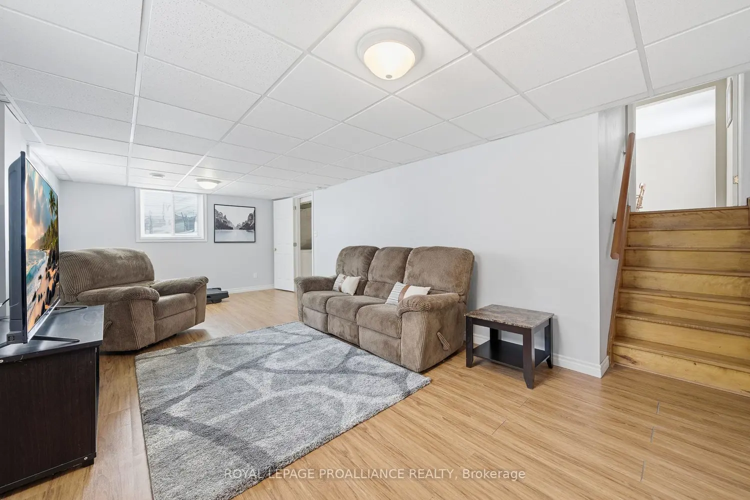 Additional image 10 of 533 Bridge Street