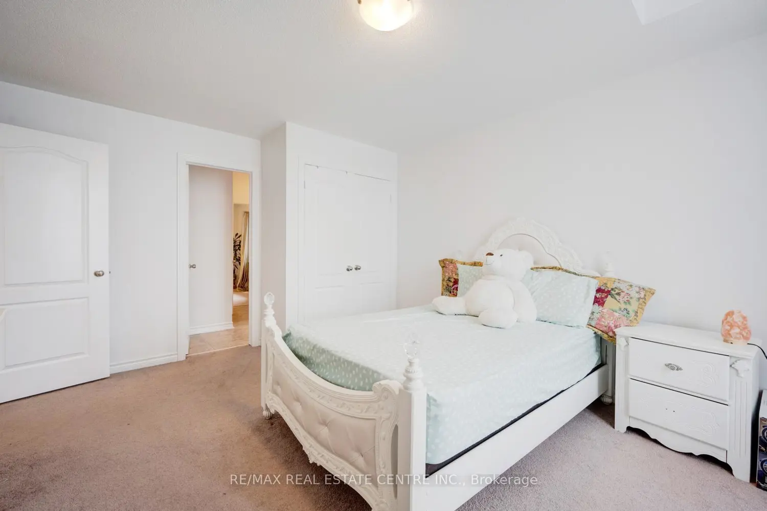 Additional image 17 of 19 Mediterranean Crescent