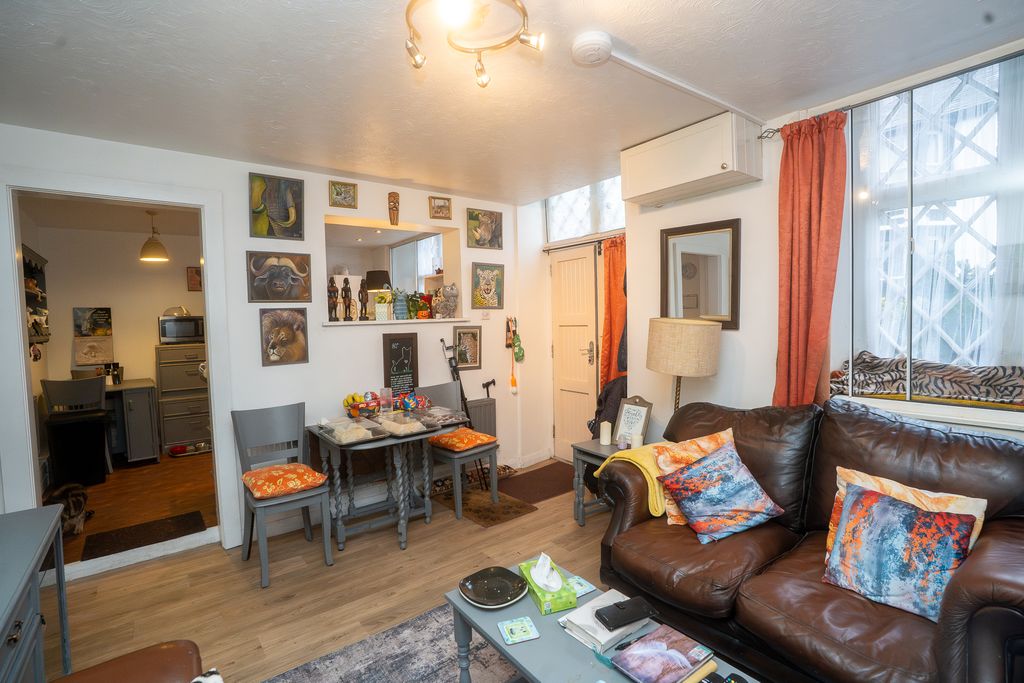 Additional image 6 of 2 bed maisonette for saleLove Lane, Denbigh LL16