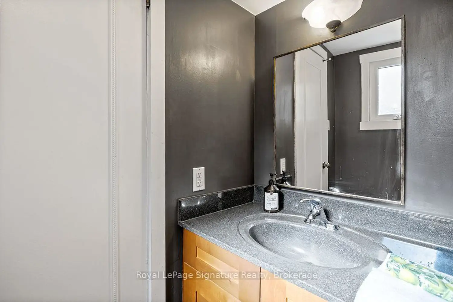 Additional image 5 of 124 Escarpment Crescent