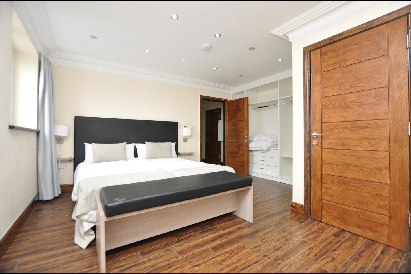 Additional image 4 of 3 Bed Penthouse, Shiraj Tower, E1, N1 7GU