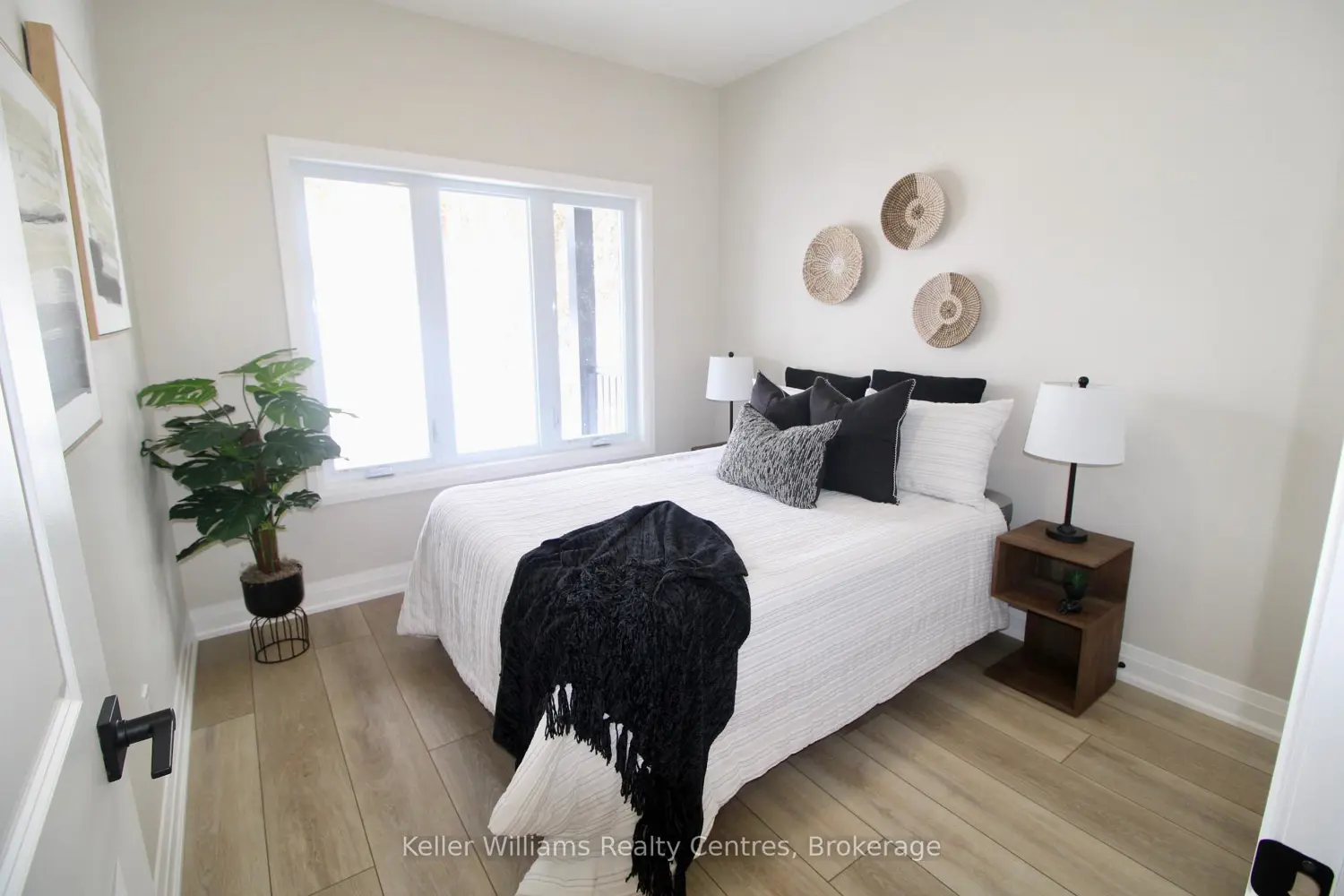 463 Durham Road photo 4