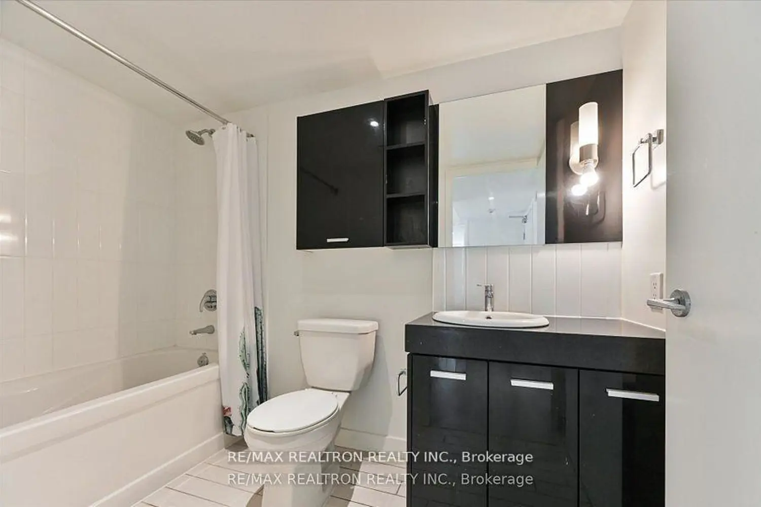 Additional image 15 of 15 Singer Court 1110