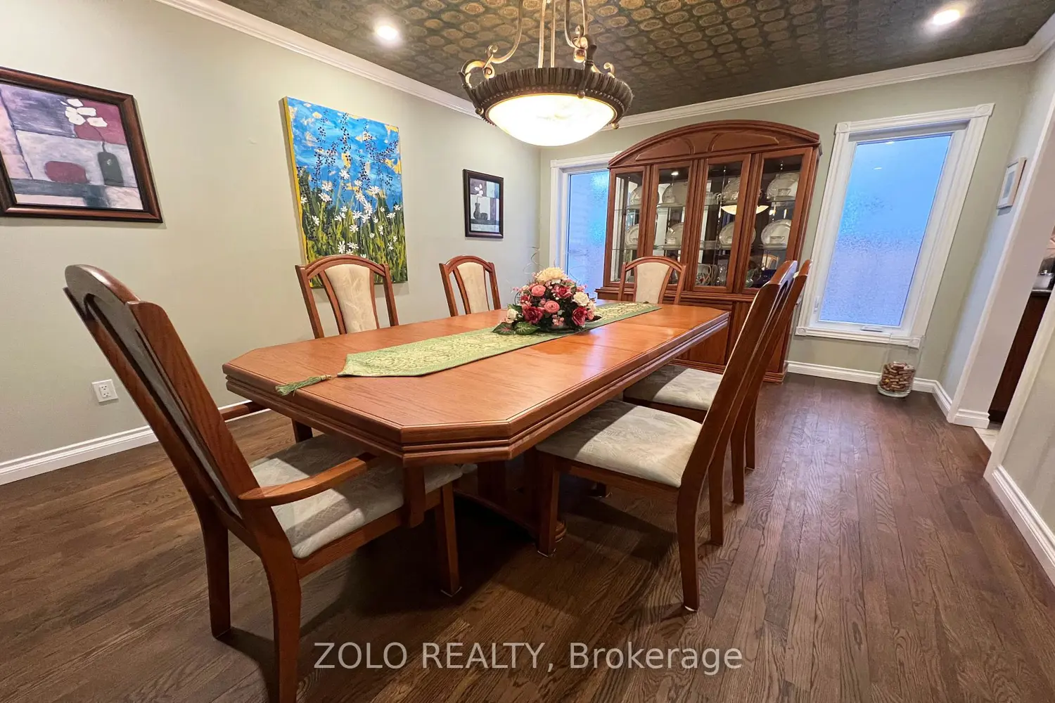 Additional image 7 of 736 Hauteview Crescent