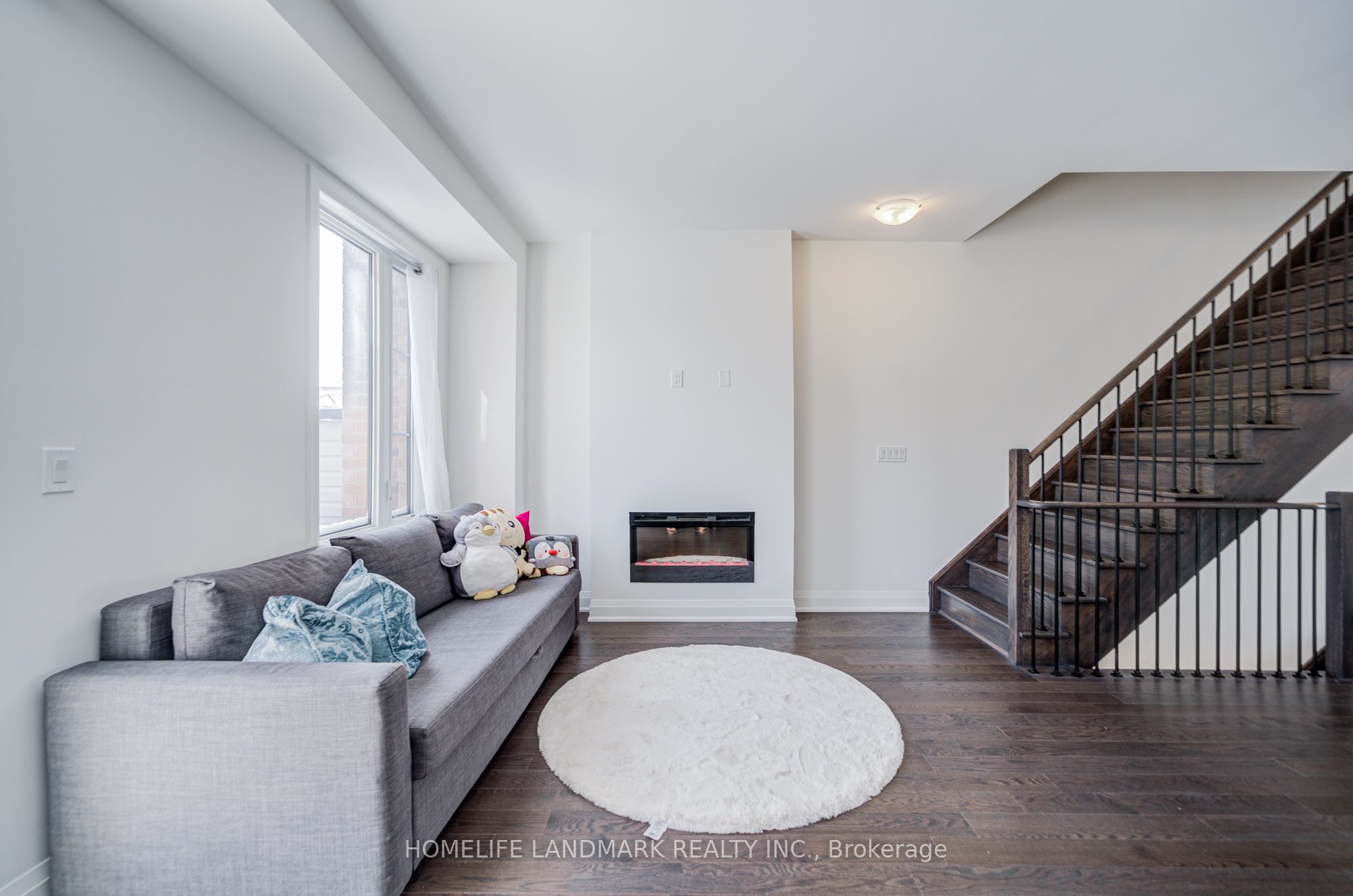 Additional image 2 of 14 Carole Bell Way, Markham, ON, L6E 0W2