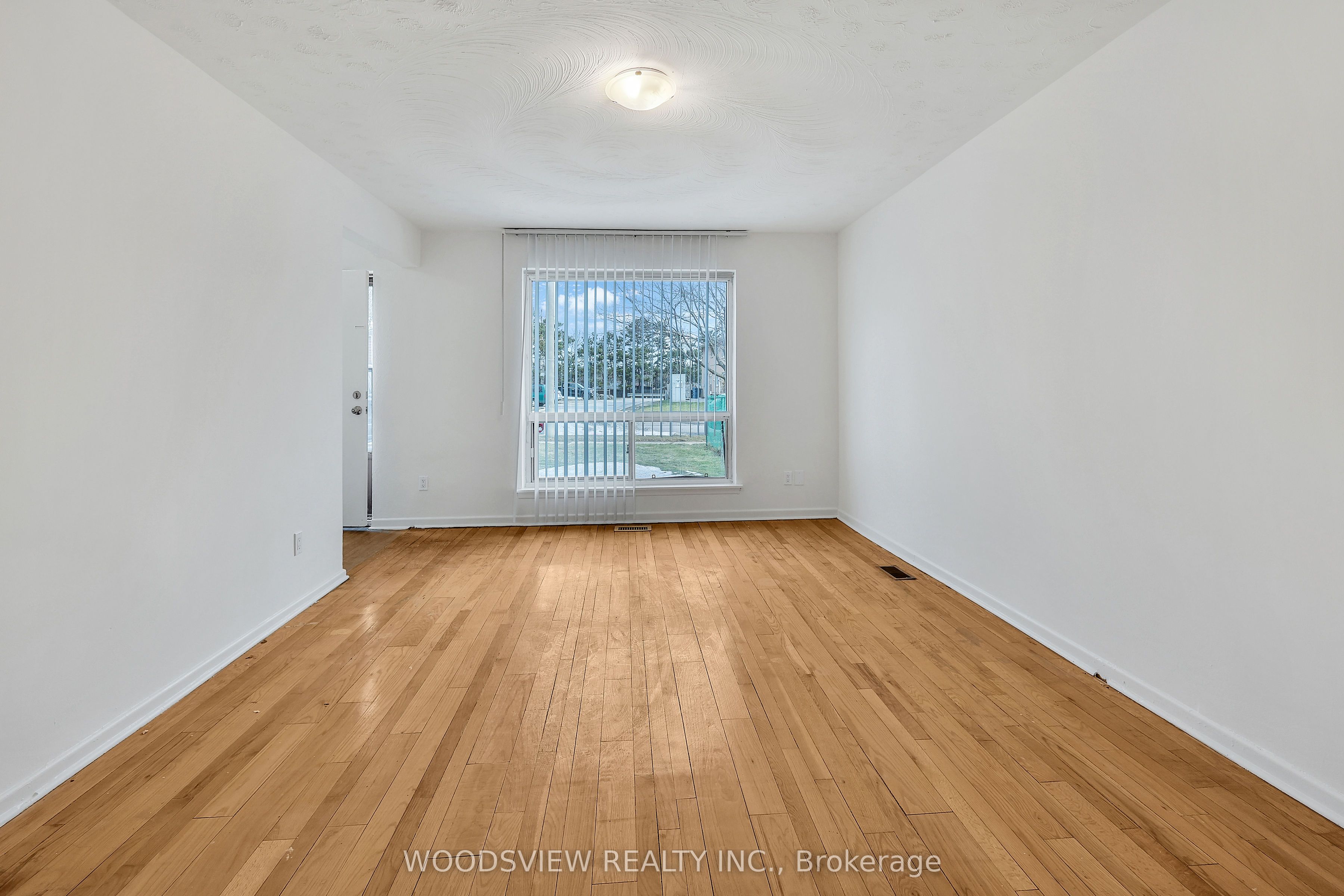 Additional image 3 of 56 Lightwood Drive, Toronto, ON, M9V 2Z2