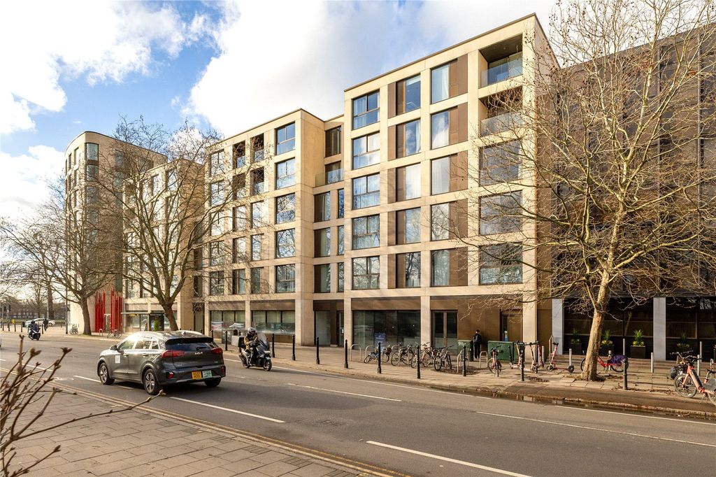 2 bed flat for saleParkside, Cambridge, Cambridgeshire CB1 photo 4