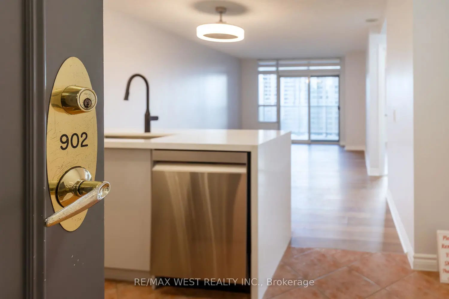 Additional image 5 of 35 Kingsbridge Garden Circle 902