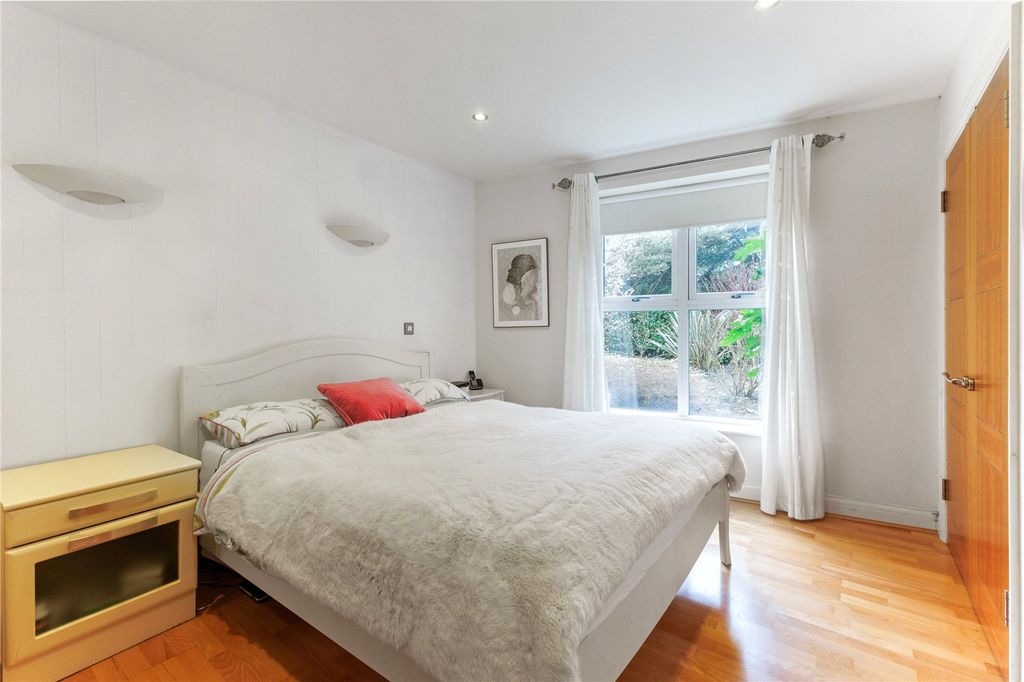 Additional image 15 of 3 bed flat for saleWestminster Road, Poole, Dorset BH13