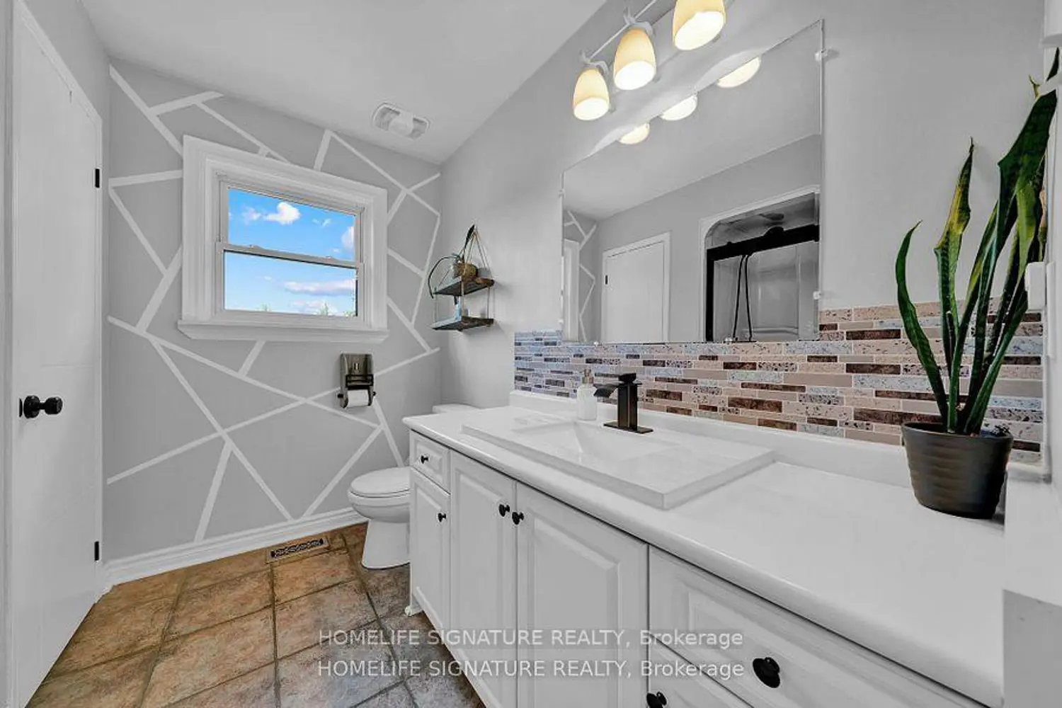 Additional image 9 of 375721 6Th Line