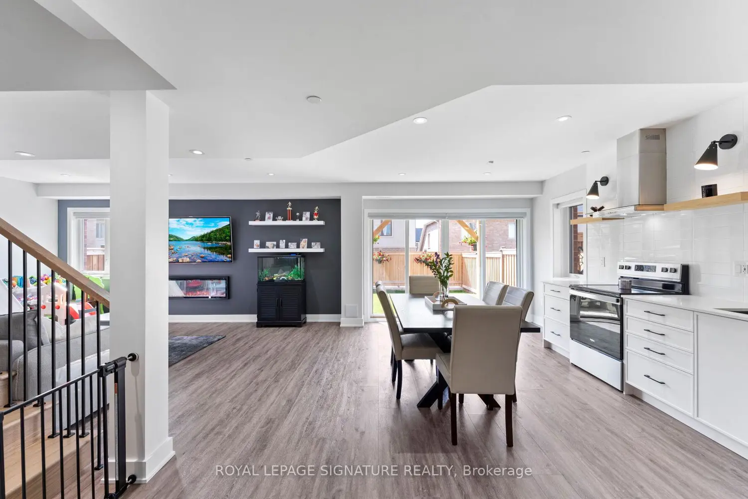 Additional image 13 of 29 Sikura Circle