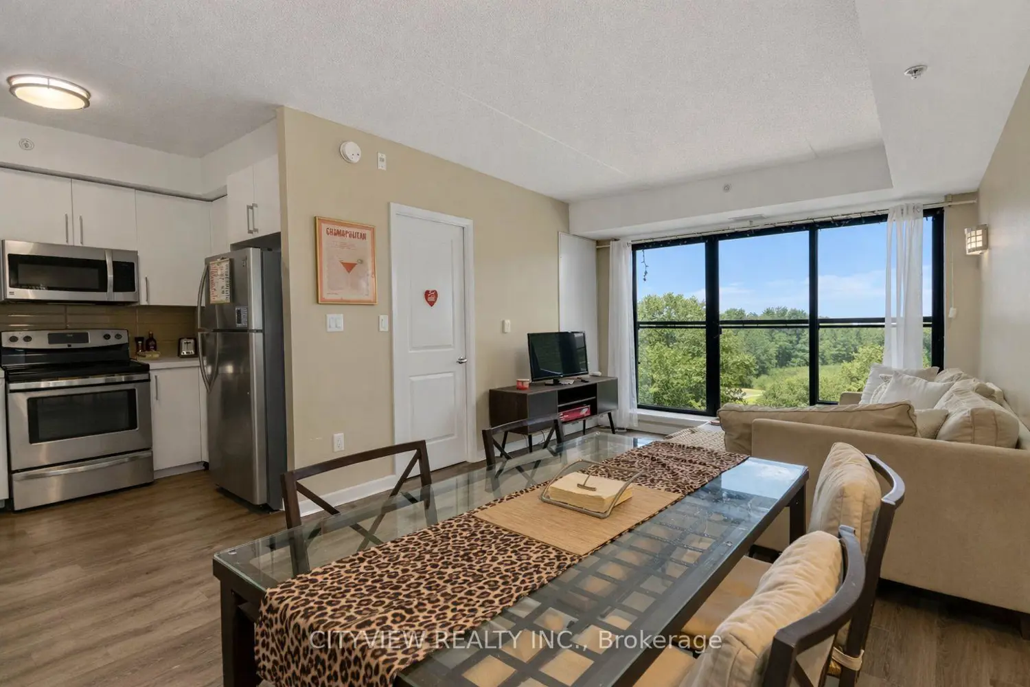 Additional image 7 of 1291 Gordon Street 414