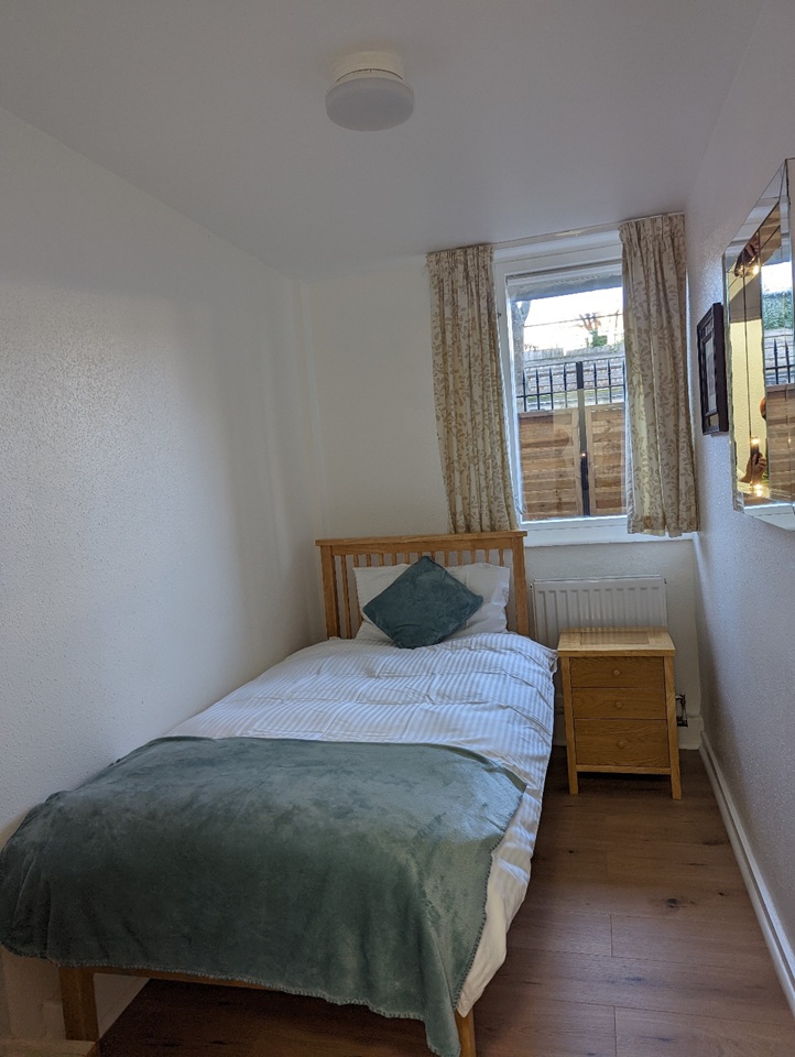 Additional image 4 of 2 Bed Flat, Elam Close, SE5, N1 7GU