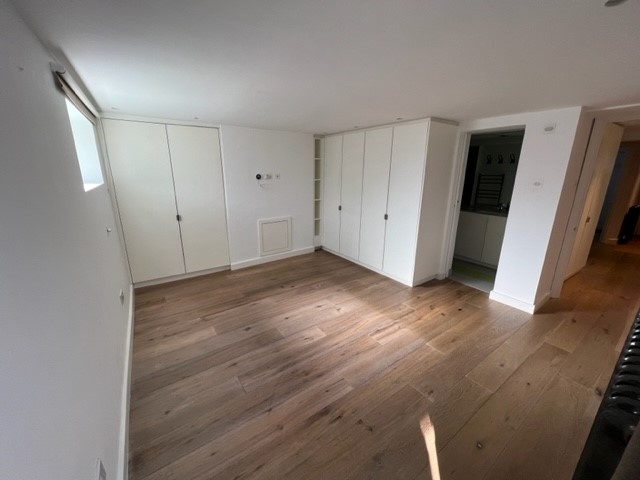 Additional image 9 of 3 Bed Flat, Islington, N1, N1 7GU