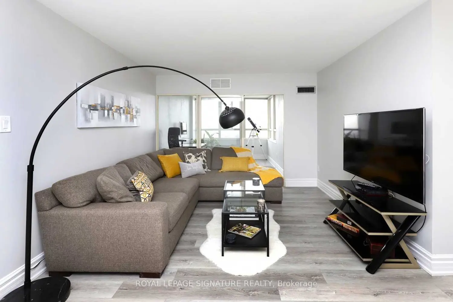 Additional image 7 of 100 County Court Boulevard 1101