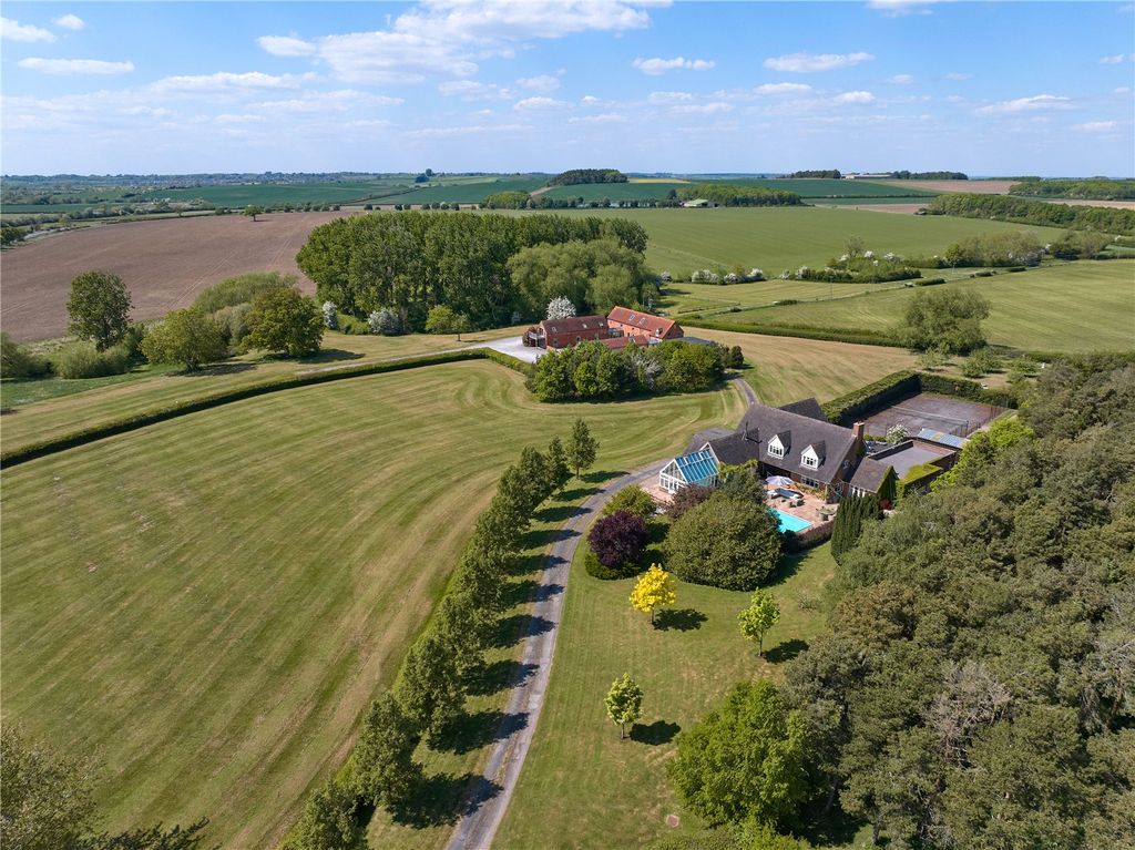 4 bed equestrian for saleWills Pastures, Southam, Warwickshire CV47