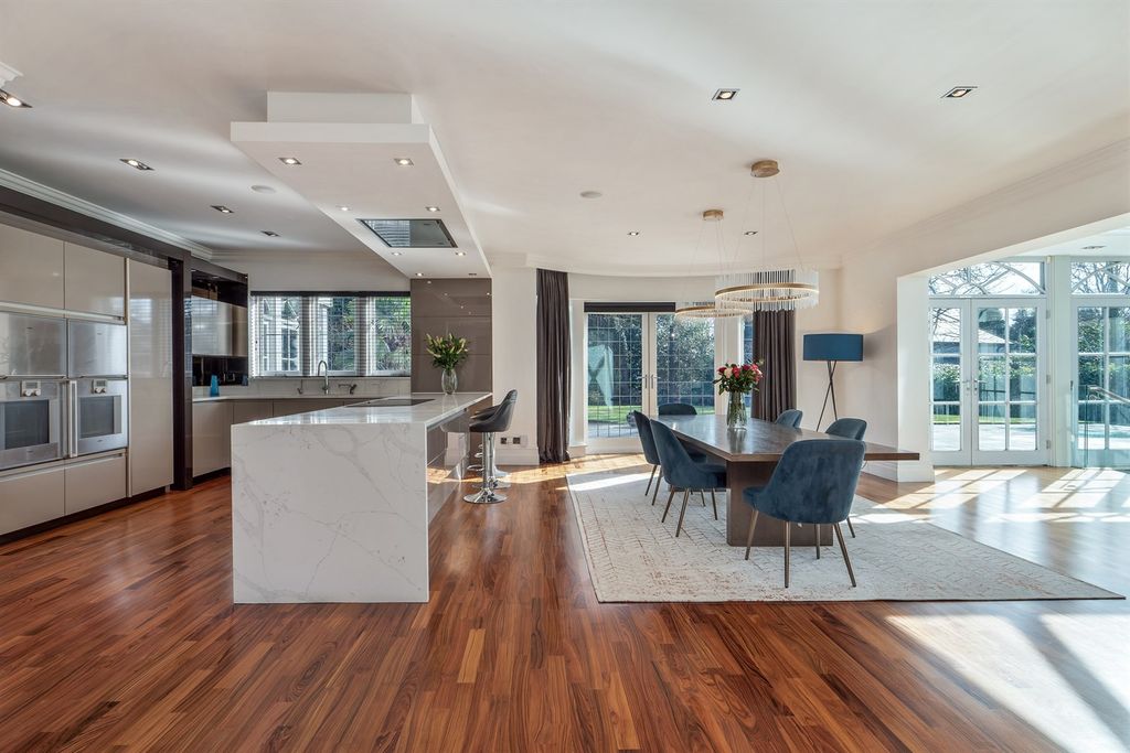 Additional image 4 of 6 bed detached house for saleBroad Lane, Hale WA15