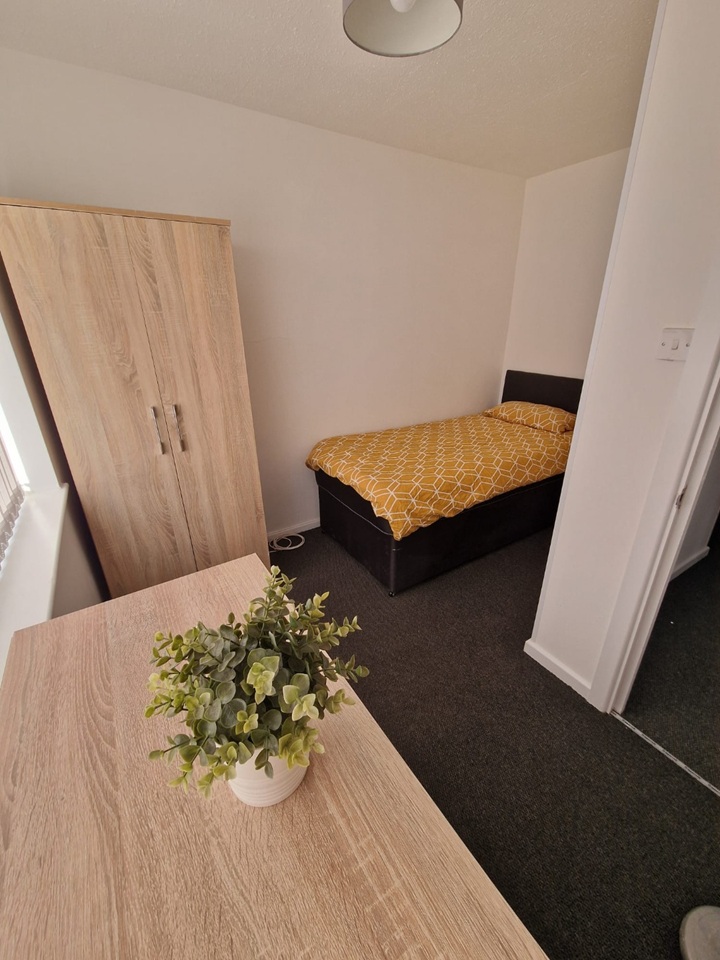 Additional image 2 of Room in a Shared House, Tarrant Grove, B32, N1 7GU