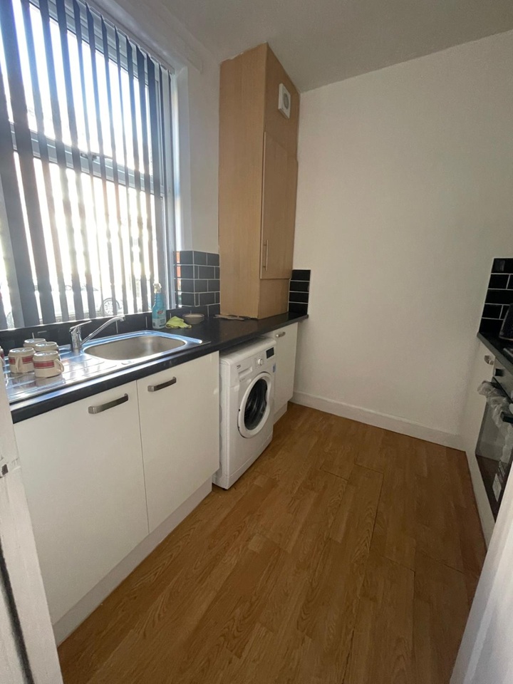 Additional image 3 of Room in a Shared House, Brudenell Avenue, LS6, N1 7GU