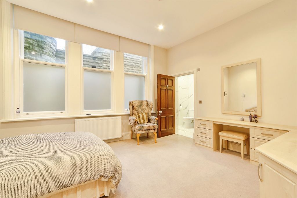 Additional image 15 of 3 bed flat for saleSpenfield Court, Leeds LS16