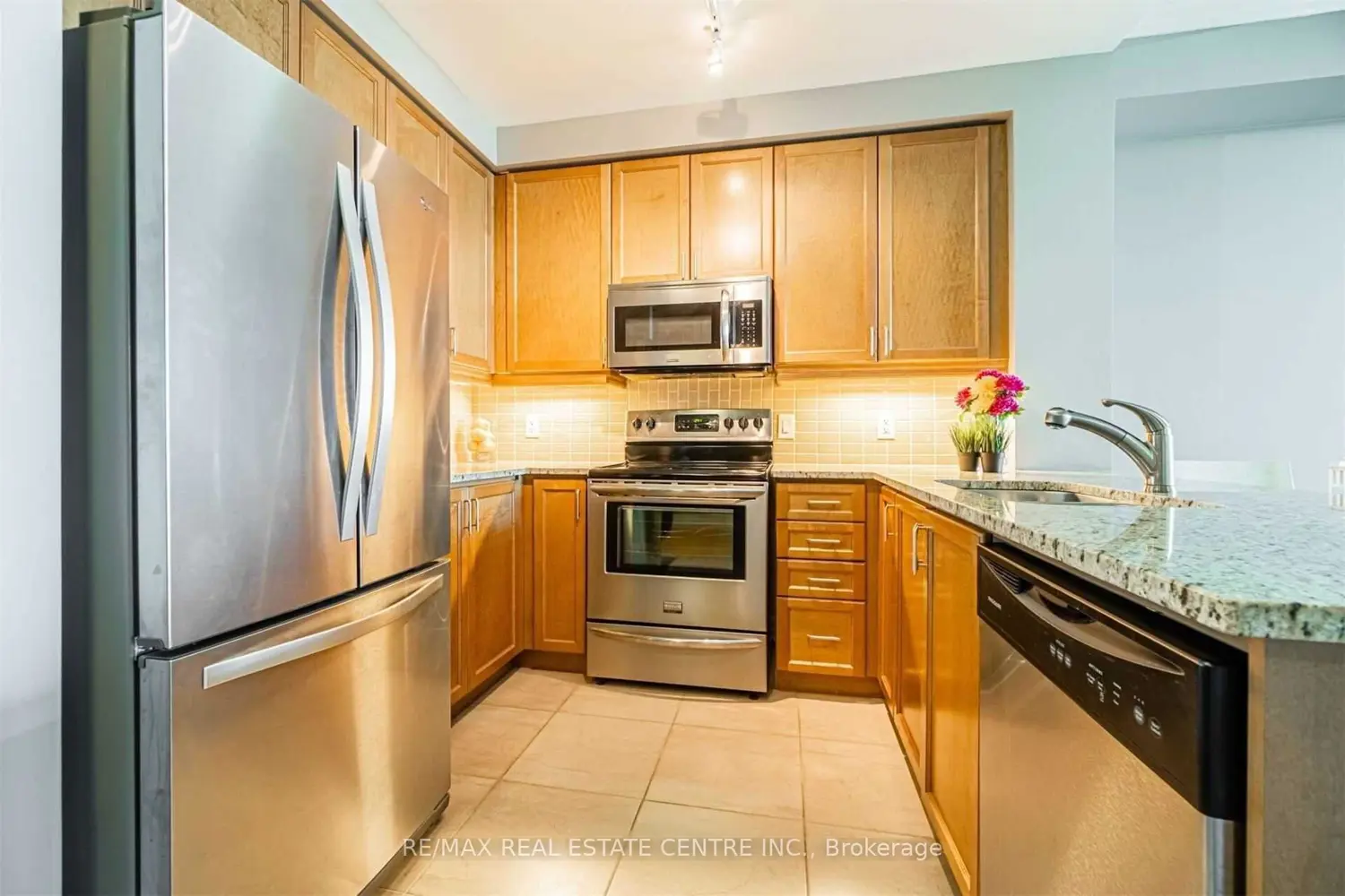 Additional image 9 of 100 John Street 1203