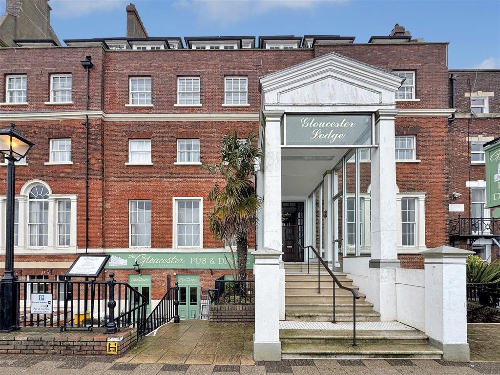 2 bed flat for saleThe Esplanade, Weymouth DT4