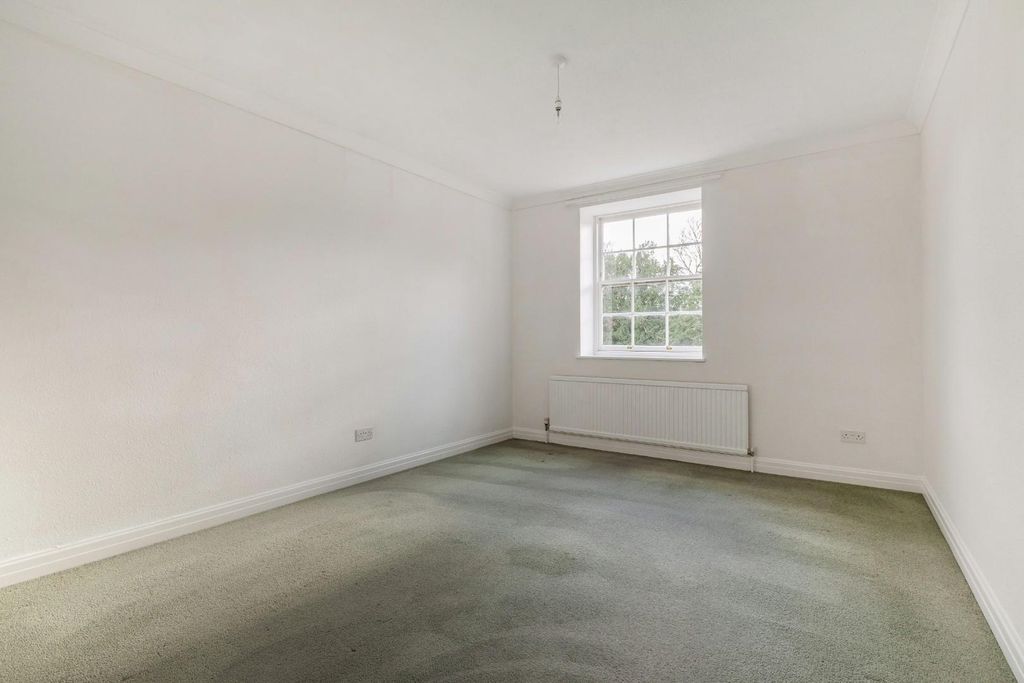 Additional image 9 of 2 bed flat for saleThe Close, Salisbury SP1