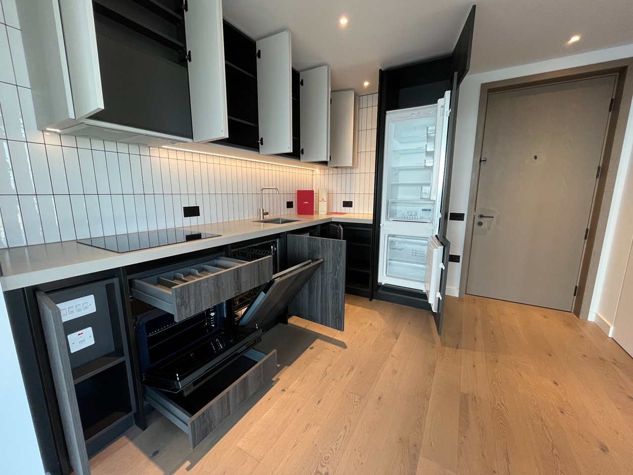 Additional image 3 of 1 Bed Flat, Deal Porters Way, SE16, N1 7GU