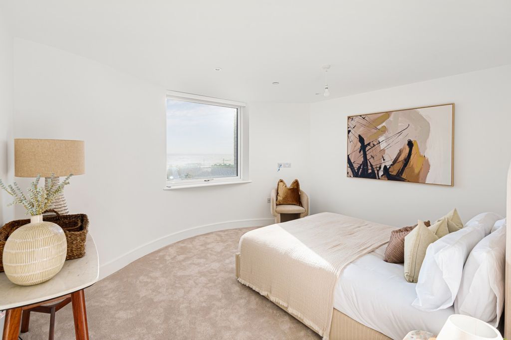 Additional image 8 of 2 bed flat for saleArgentum, 239-243 Kingsway, Hove BN3