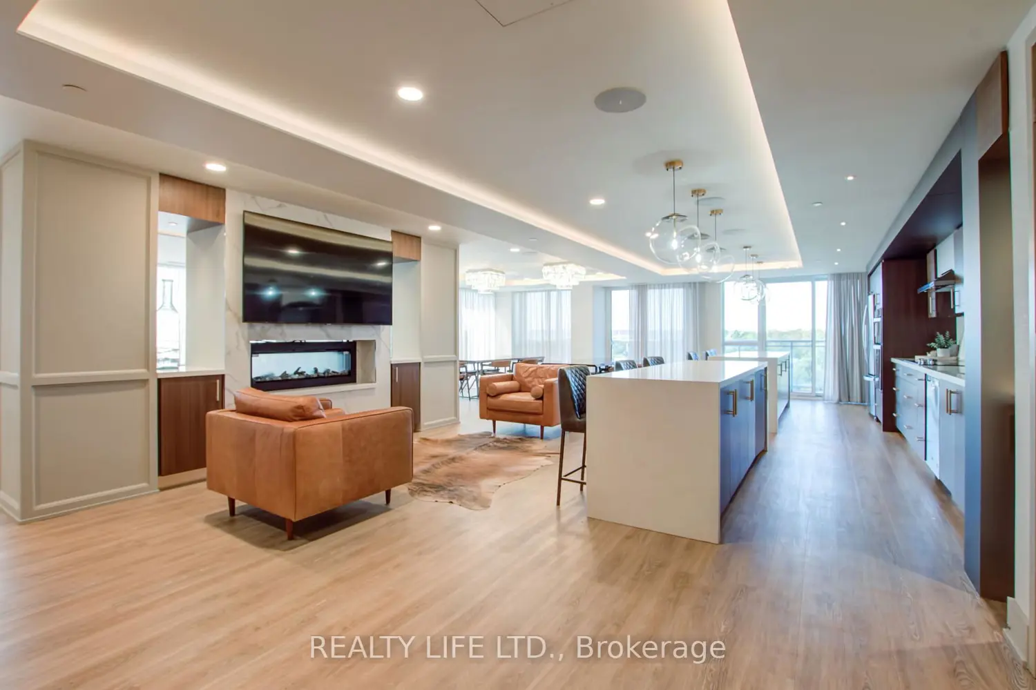 Additional image 16 of 1050 Main Street 1014