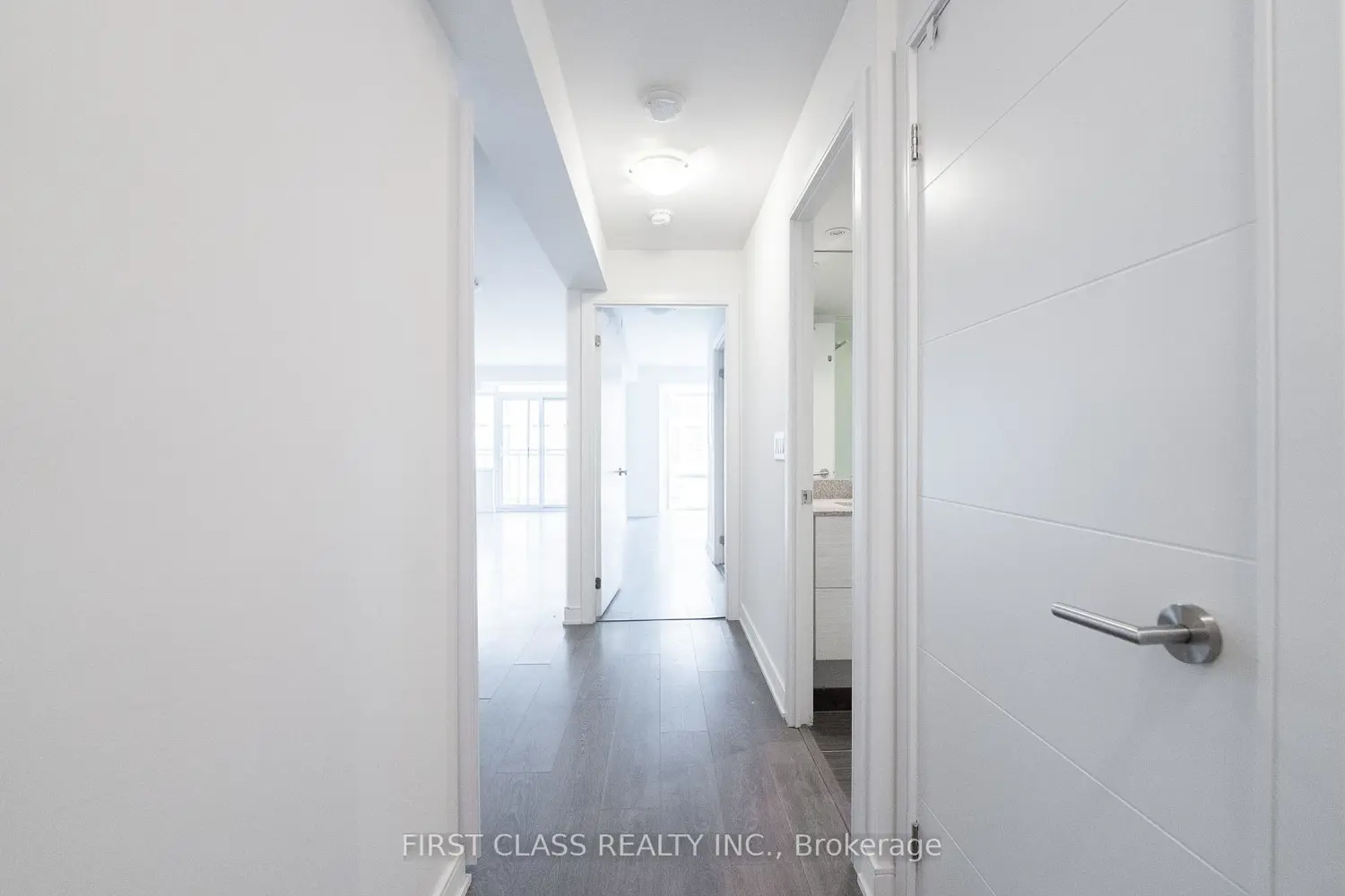 Additional image 9 of 525 Adelaide Street 1022