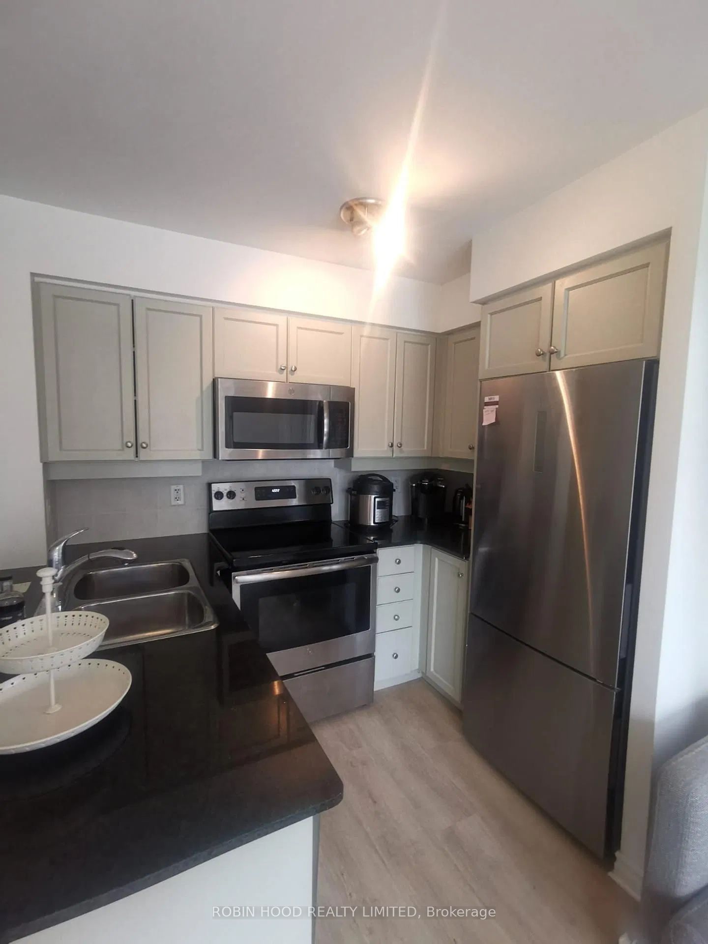 Additional image 3 of Unit 203-19 Barberry Place, Toronto, ON, M2K 3E3