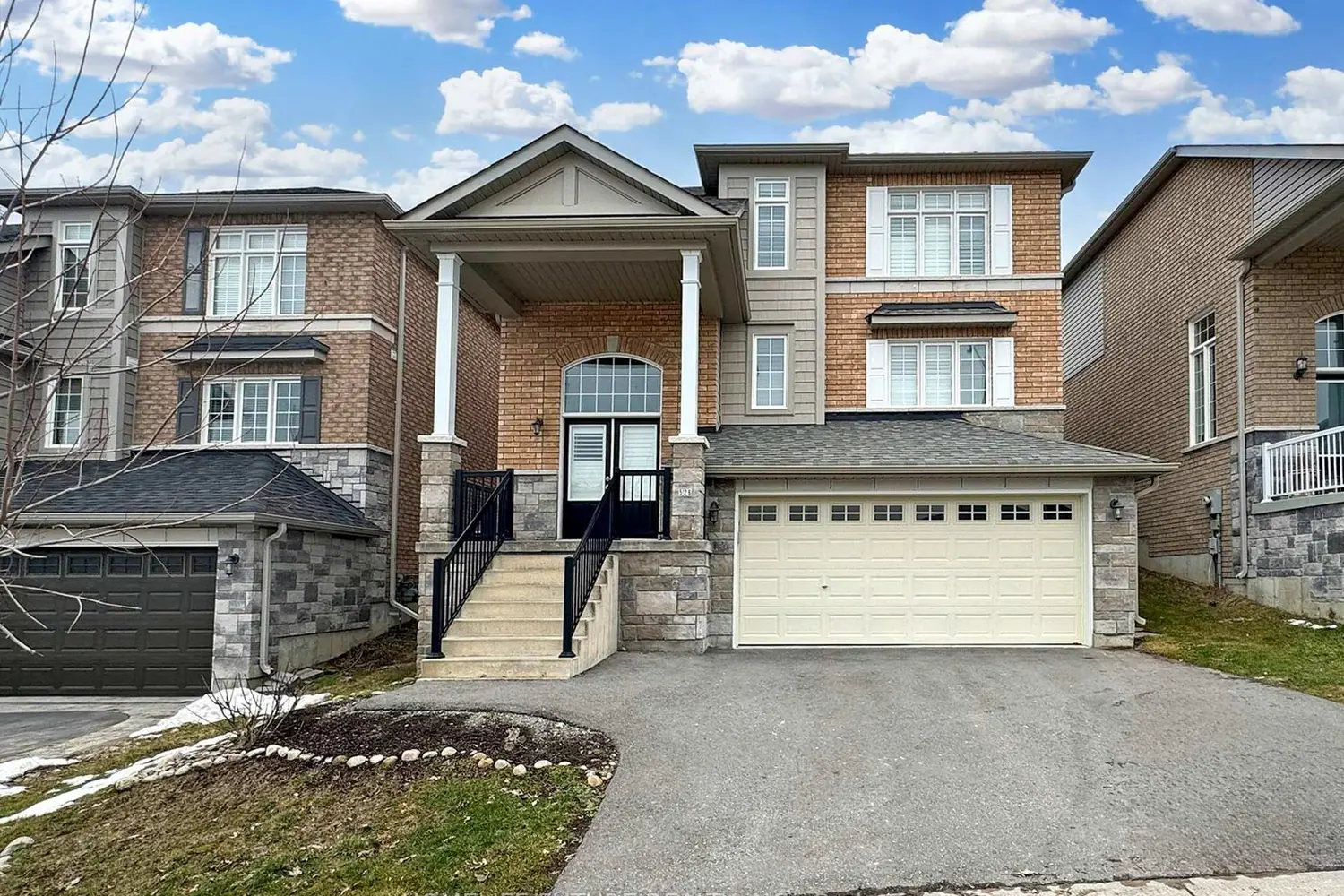 526 Joslin Street photo 2