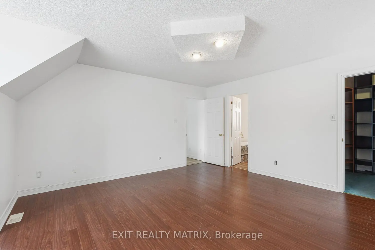 Additional image 10 of 203 Montee Outaouais Road