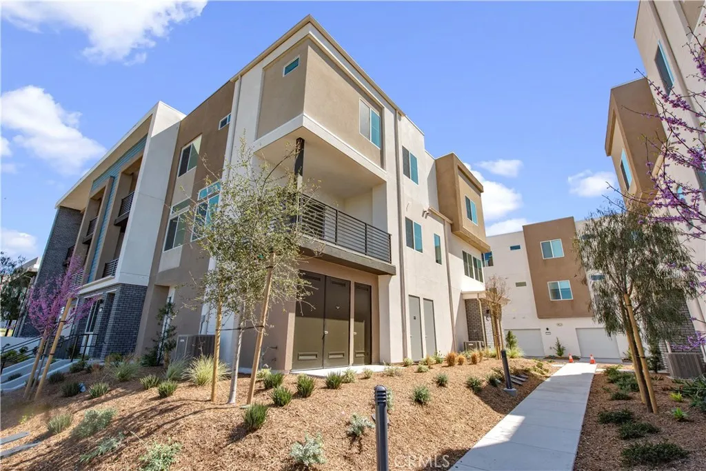 Additional image 42 of 105 Culture, Irvine, CA 92618