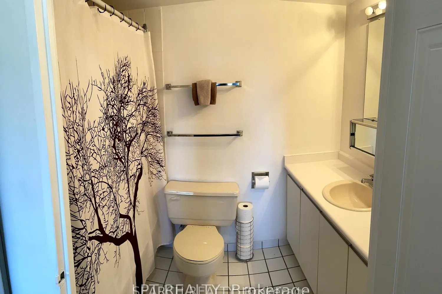 Additional image 18 of 711 Rossland Road 505