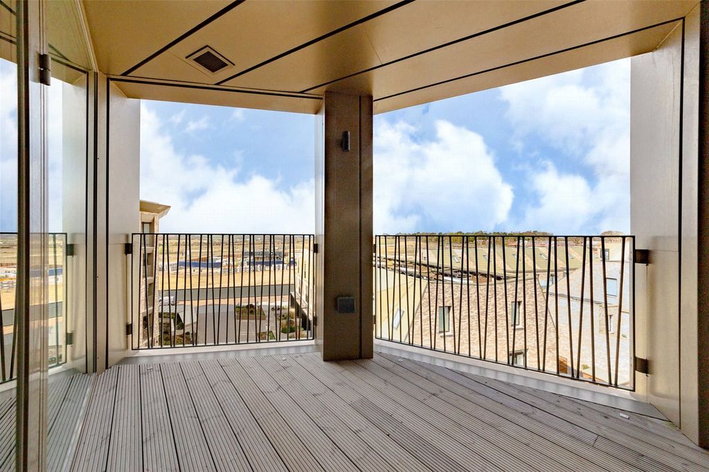 2 bed flat for saleThe Ash Building, Rudduck Way, Cambridge CB3 photo 5