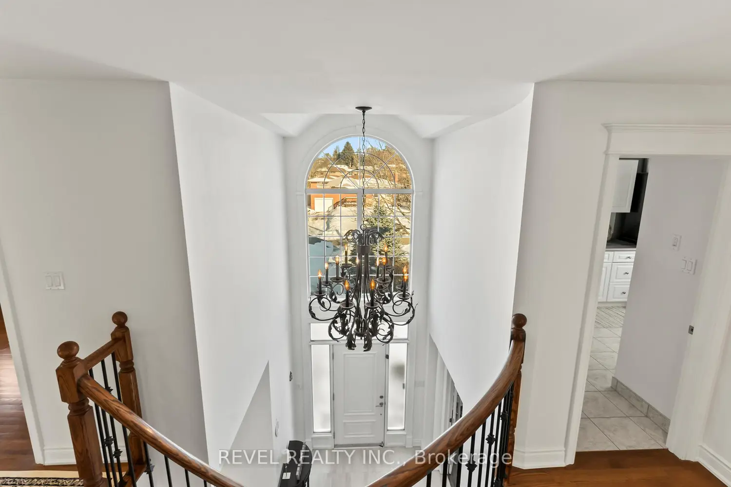 Additional image 9 of 70 Applewood Crescent