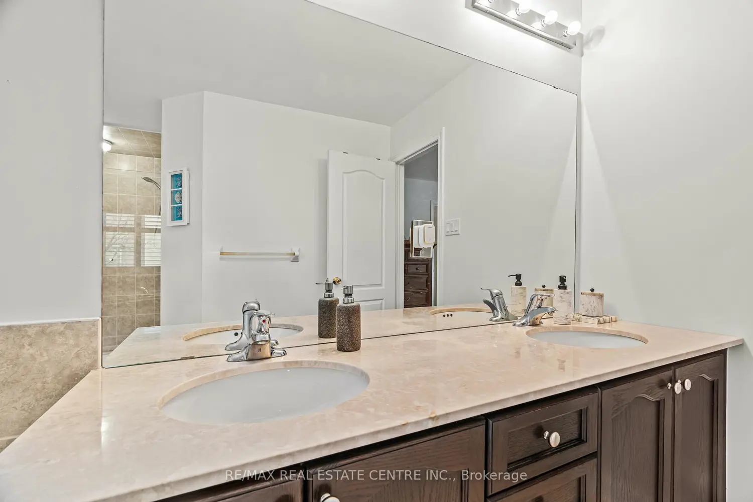 Additional image 13 of 15 Helman Road