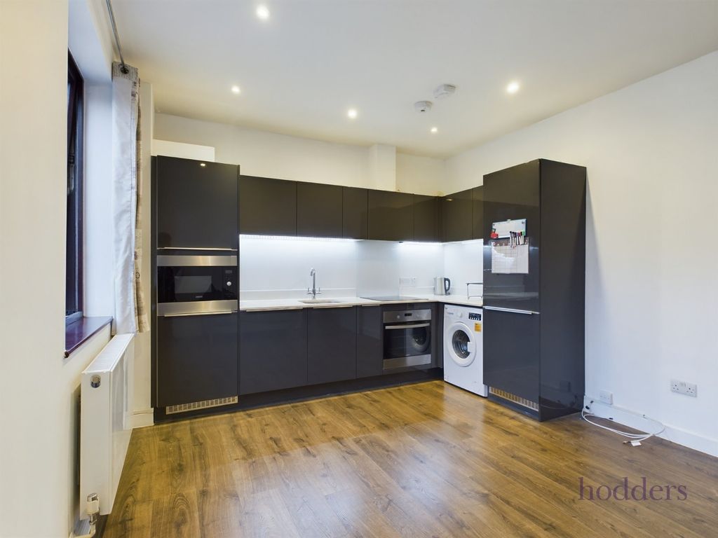 Additional image 2 of 1 bed flat for saleHanworth Lane, Chertsey, Surrey KT16