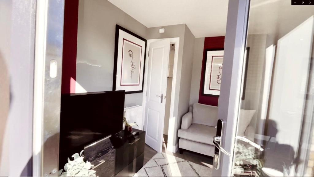 Additional image 5 of 2 Bed Flat, Rogers House, B5, N1 7GU