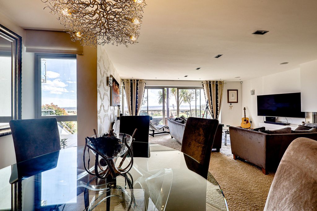 Additional image 5 of 2 bed flat for saleChalkwell Esplanade, Chalkwell SS0