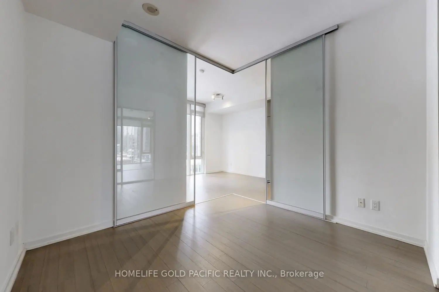 Additional image 10 of 101 Peter Street 1005