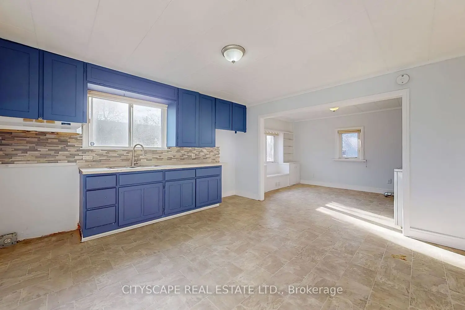 Additional image 7 of 39 Woodward Avenue