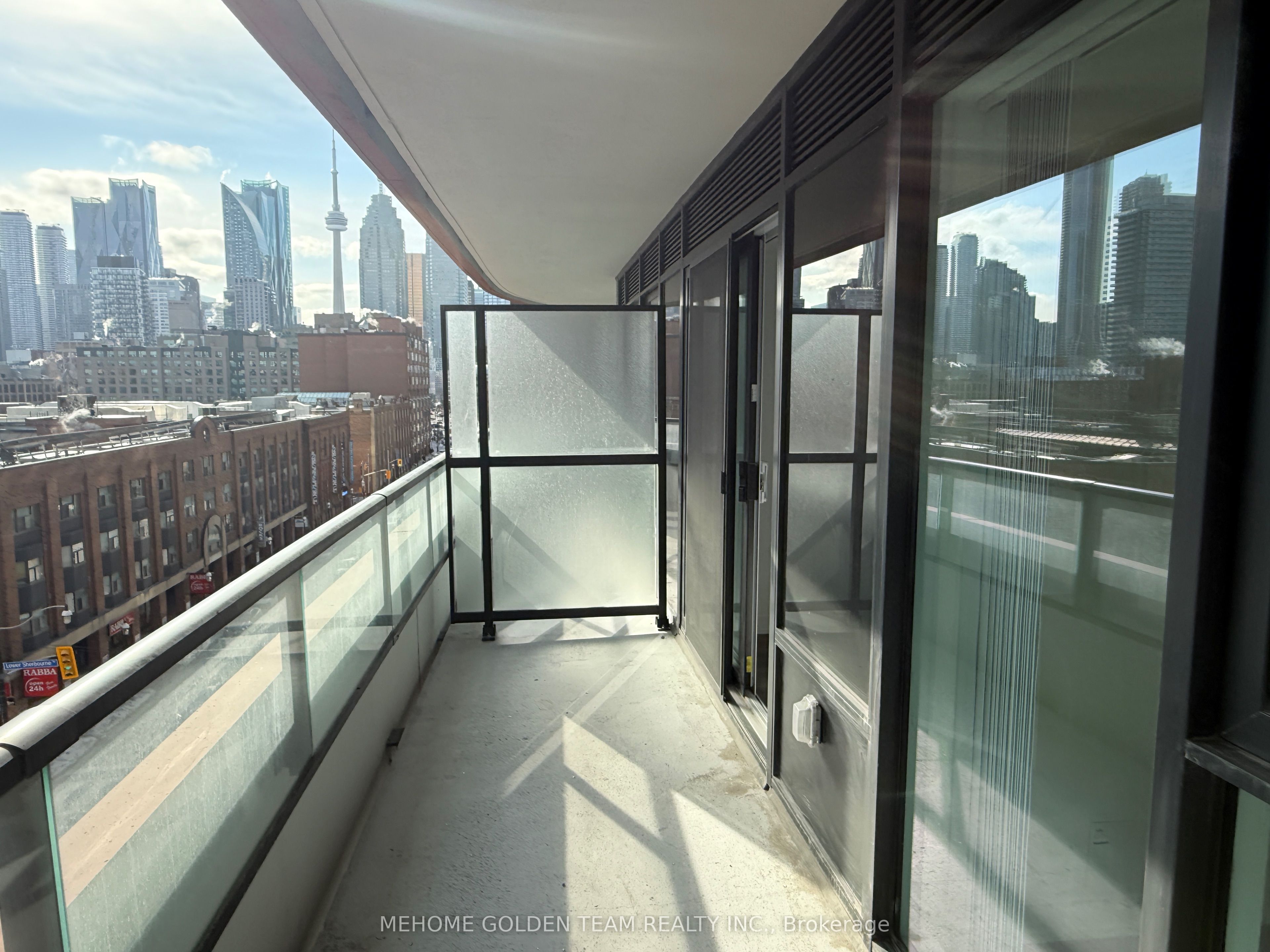 Additional image 2 of 612-180 Front Street E, Toronto, ON, M5A 0K9