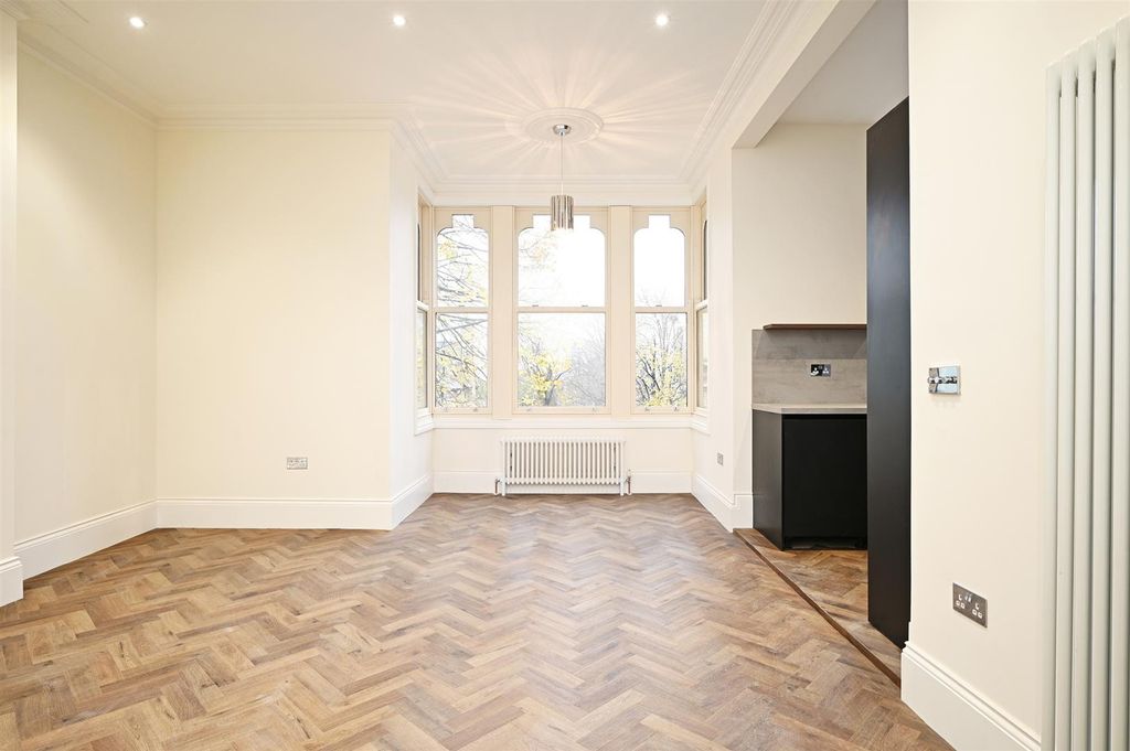 Additional image 4 of 2 bed flat for saleRutland Park, Botanical Gardens, Sheffield S10